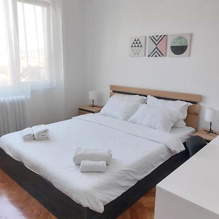 Eli'S Apartments -Ultracentral Near Palas Iasi Ngoại thất bức ảnh