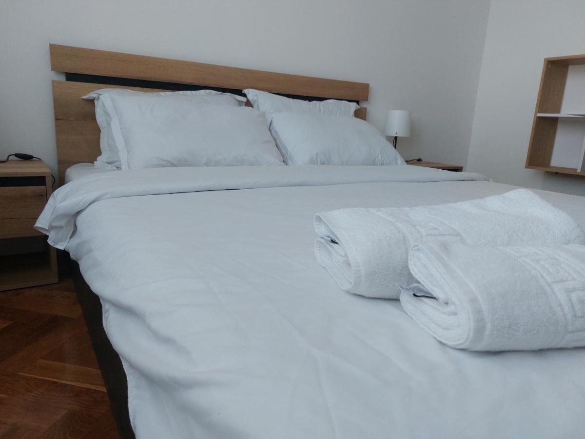 Eli'S Apartments -Ultracentral Near Palas Iasi Ngoại thất bức ảnh